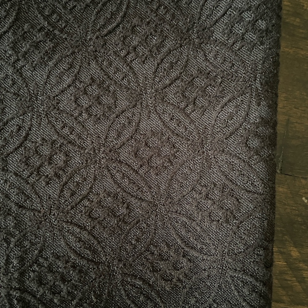 2/$15 Sale* Vince Camuto Black Textured Pants. Size 2 - Picture 4 of 14
